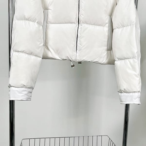 セール新作プラダ Re-Nylon クロップド コンバーチブル ダウンジャケット レプリカ puf77084